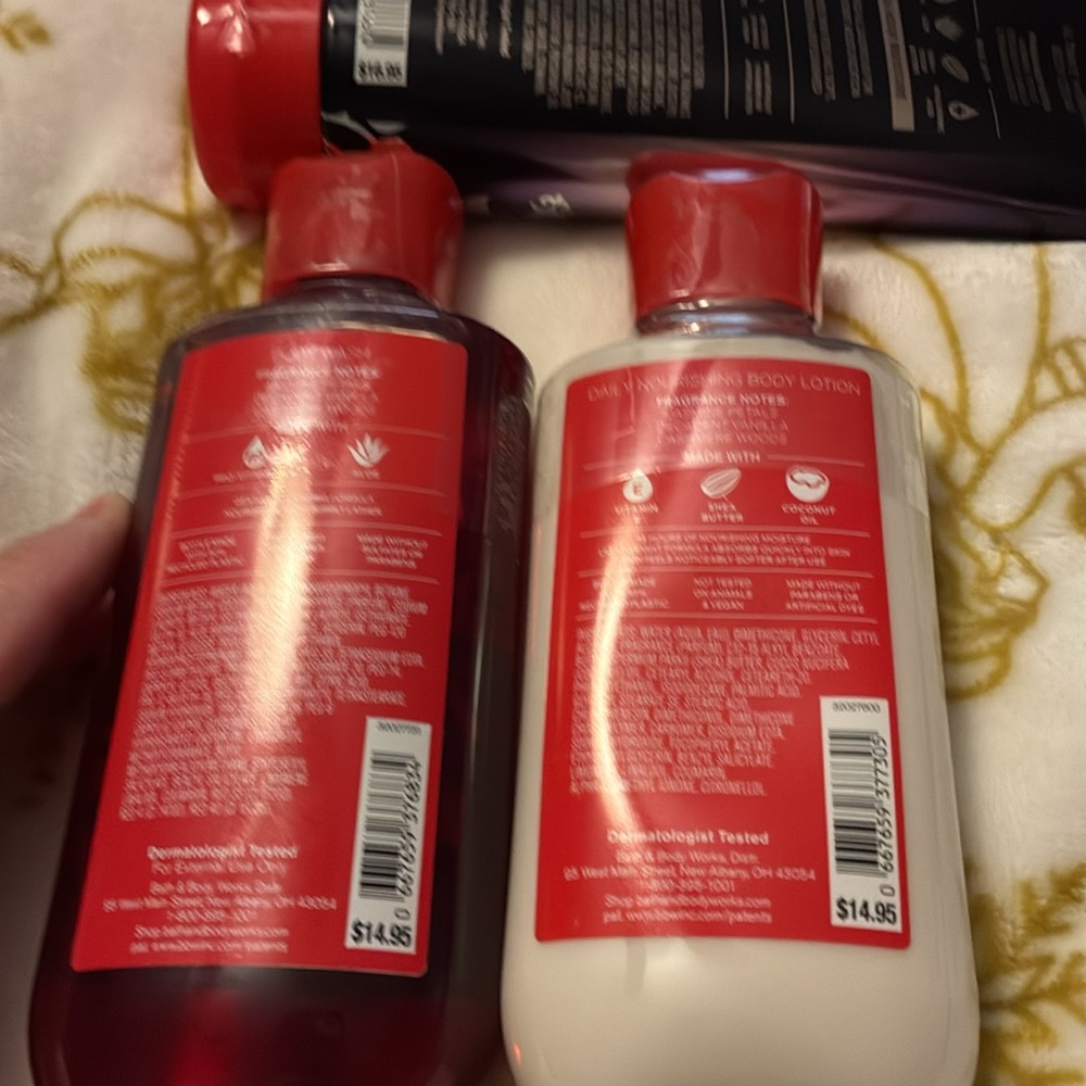 Bath & Body Works 🆕 Forever Red ( Vanilla Rum) 3 Pc Set - Picture 5 of 5